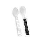 cucharitas de te y cafe cocina blanco y negro mango plastico decorado lineas cubiertos martinazzo